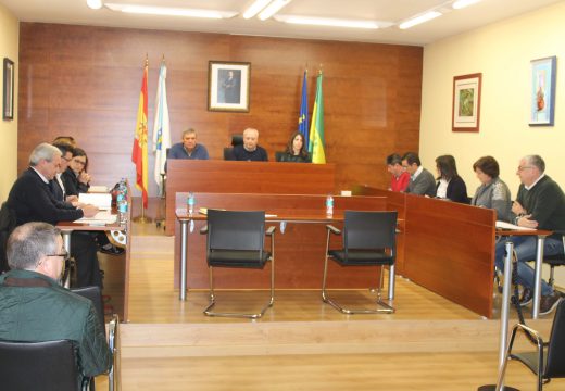O Pleno Municipal de Oroso aproba por unanimidade investir máis de 941.000 euros en obras grazas ás achegas do Plan Único